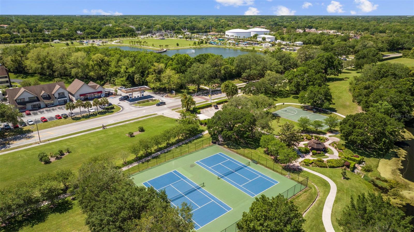 4160 PINELAKE LN #201, TAMPA, FL, 33618