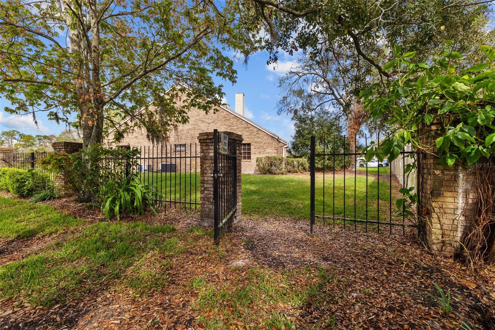 4160 PINELAKE LN #201, TAMPA, FL, 33618