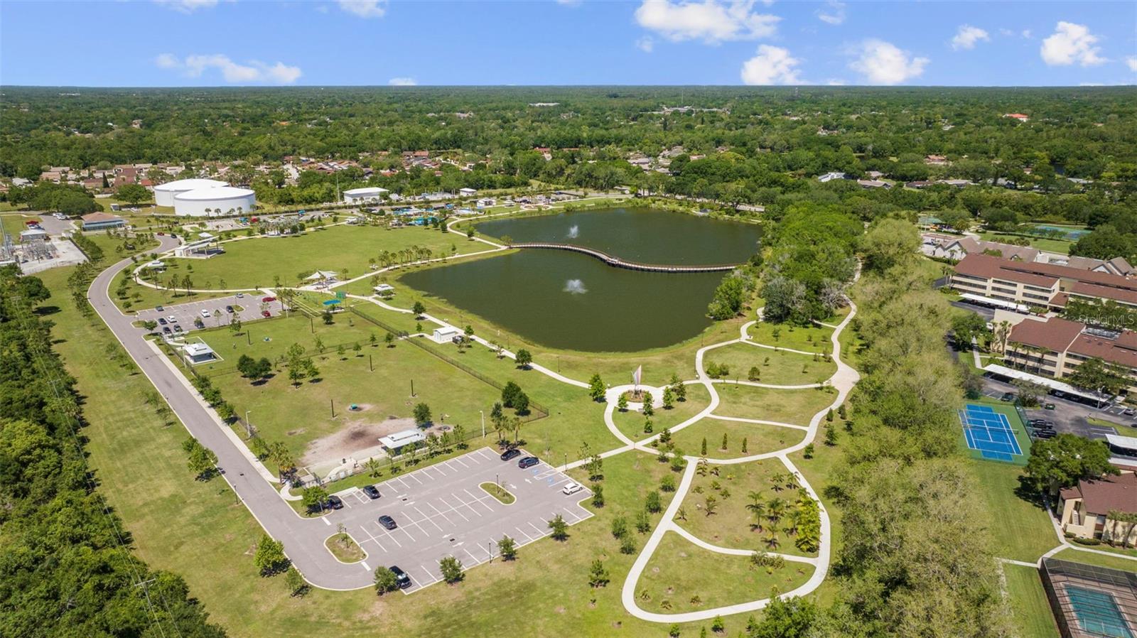 4160 PINELAKE LN #201, TAMPA, FL, 33618