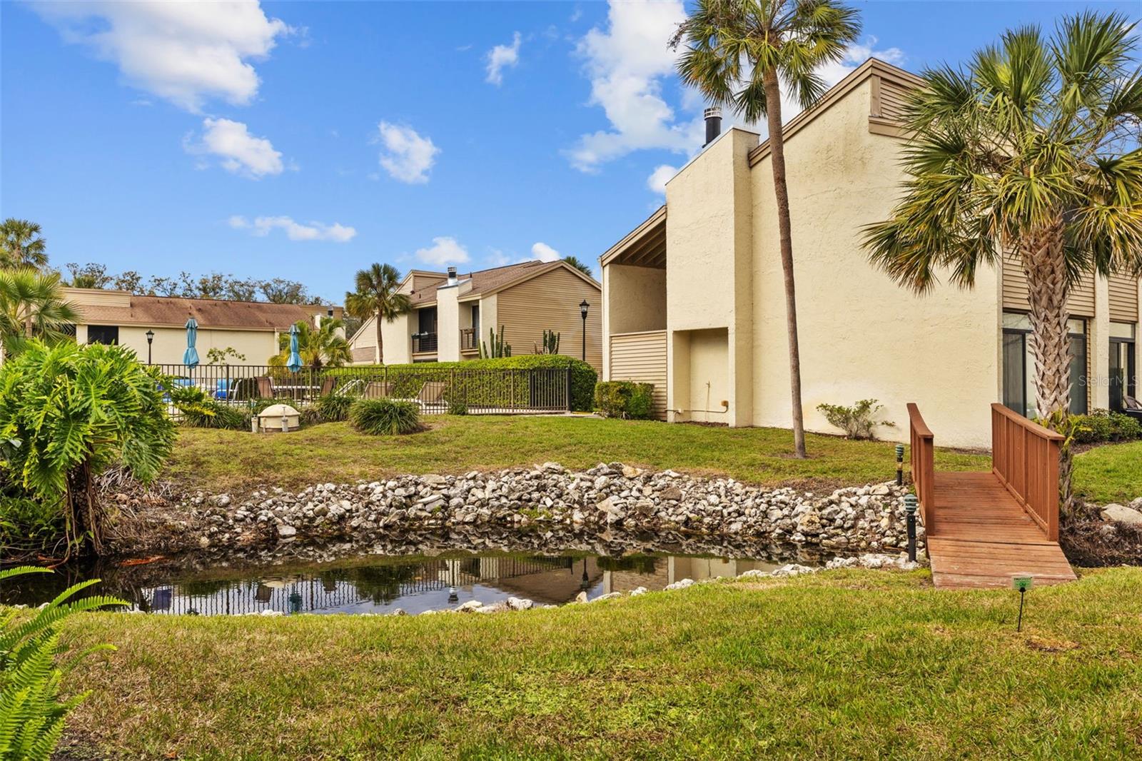 4160 PINELAKE LN #201, TAMPA, FL, 33618