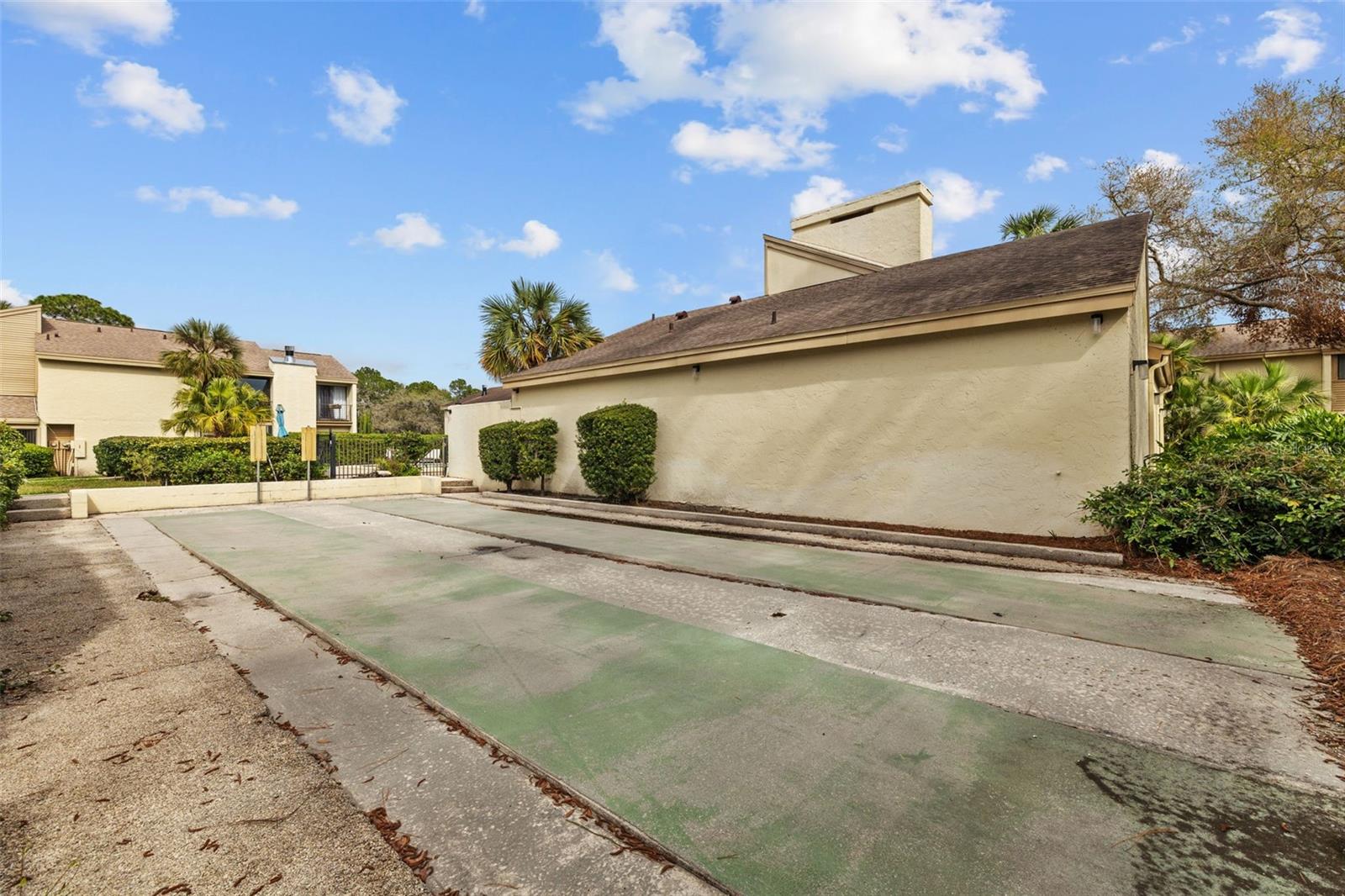 4160 PINELAKE LN #201, TAMPA, FL, 33618