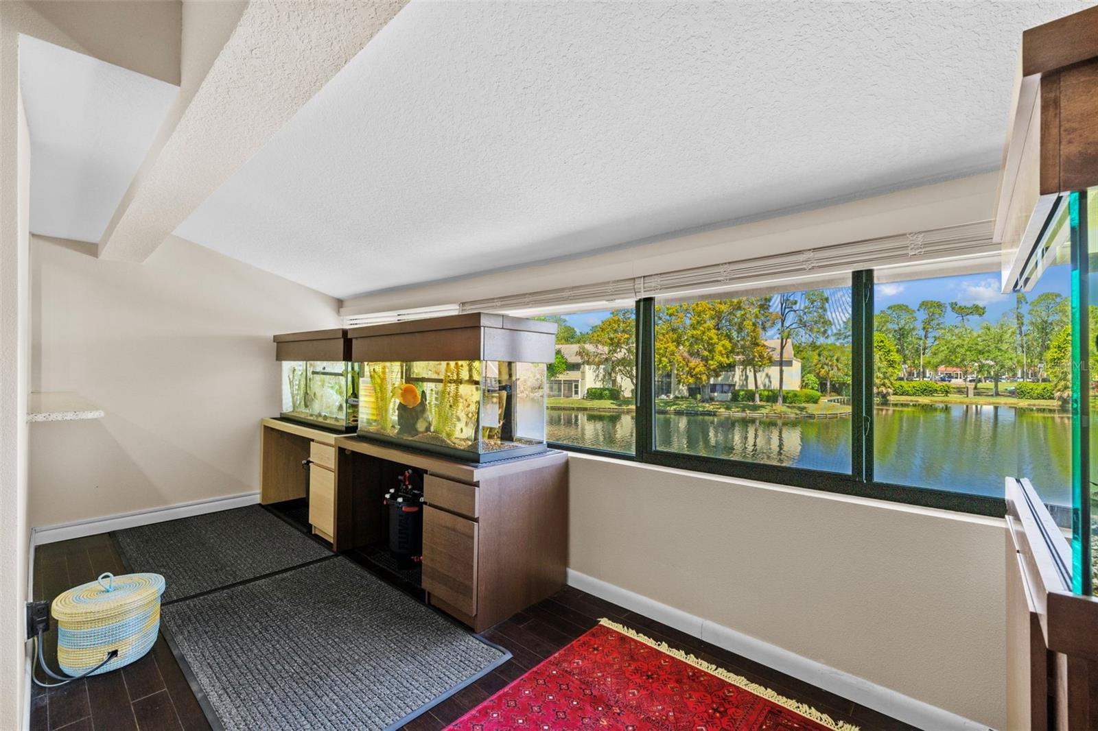 4160 PINELAKE LN #201, TAMPA, FL, 33618