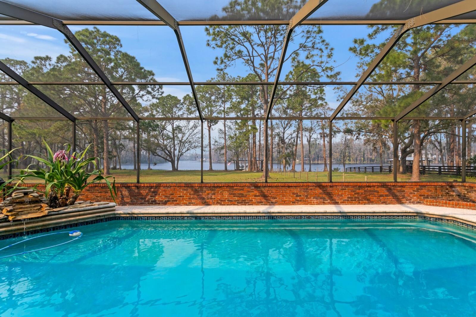 TB8360309 Property Photo