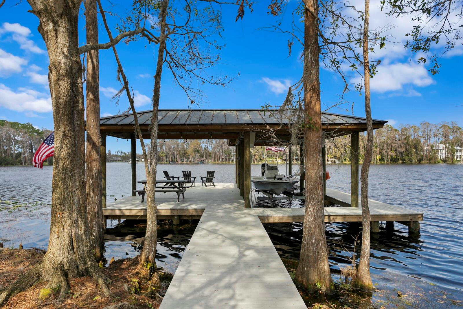 TB8360309 Property Photo