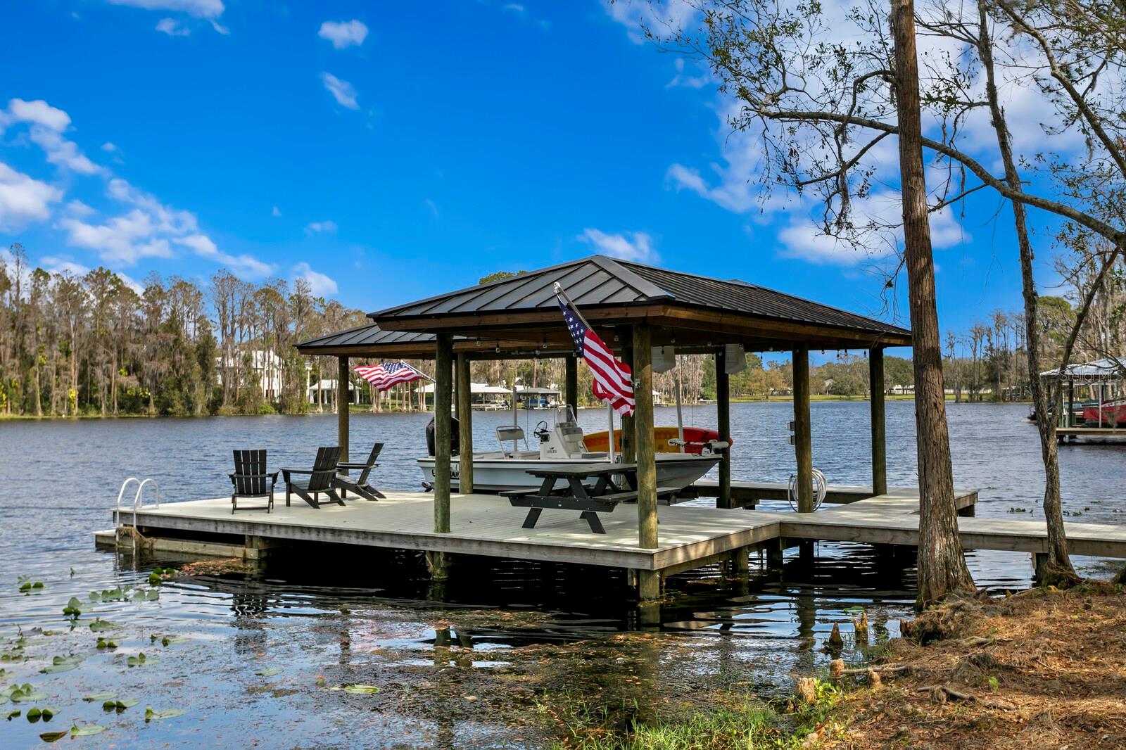 TB8360309 Property Photo