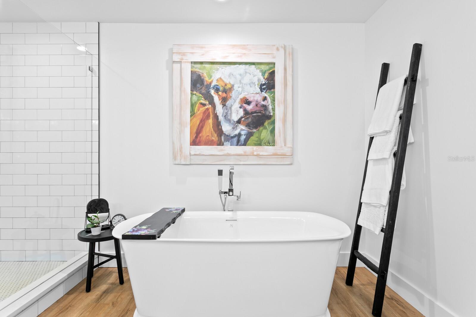 TB8360309 Property Photo