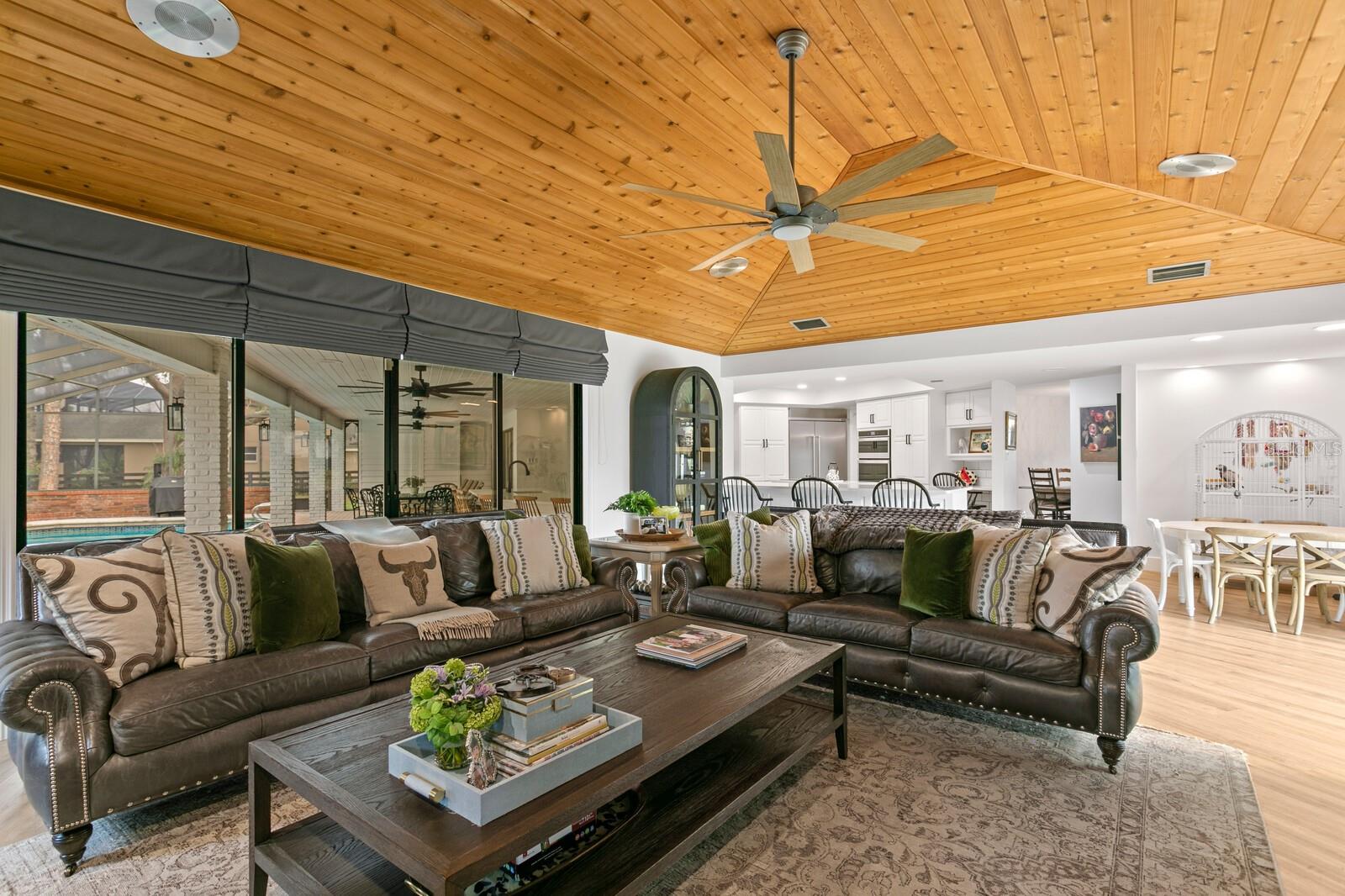 TB8360309 Property Photo