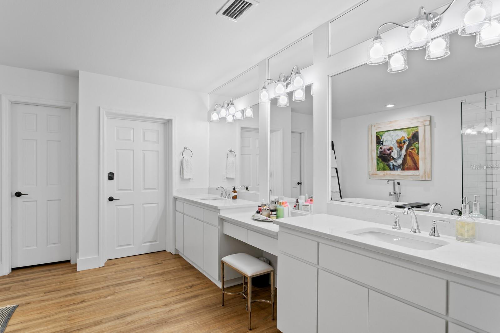 TB8360309 Property Photo