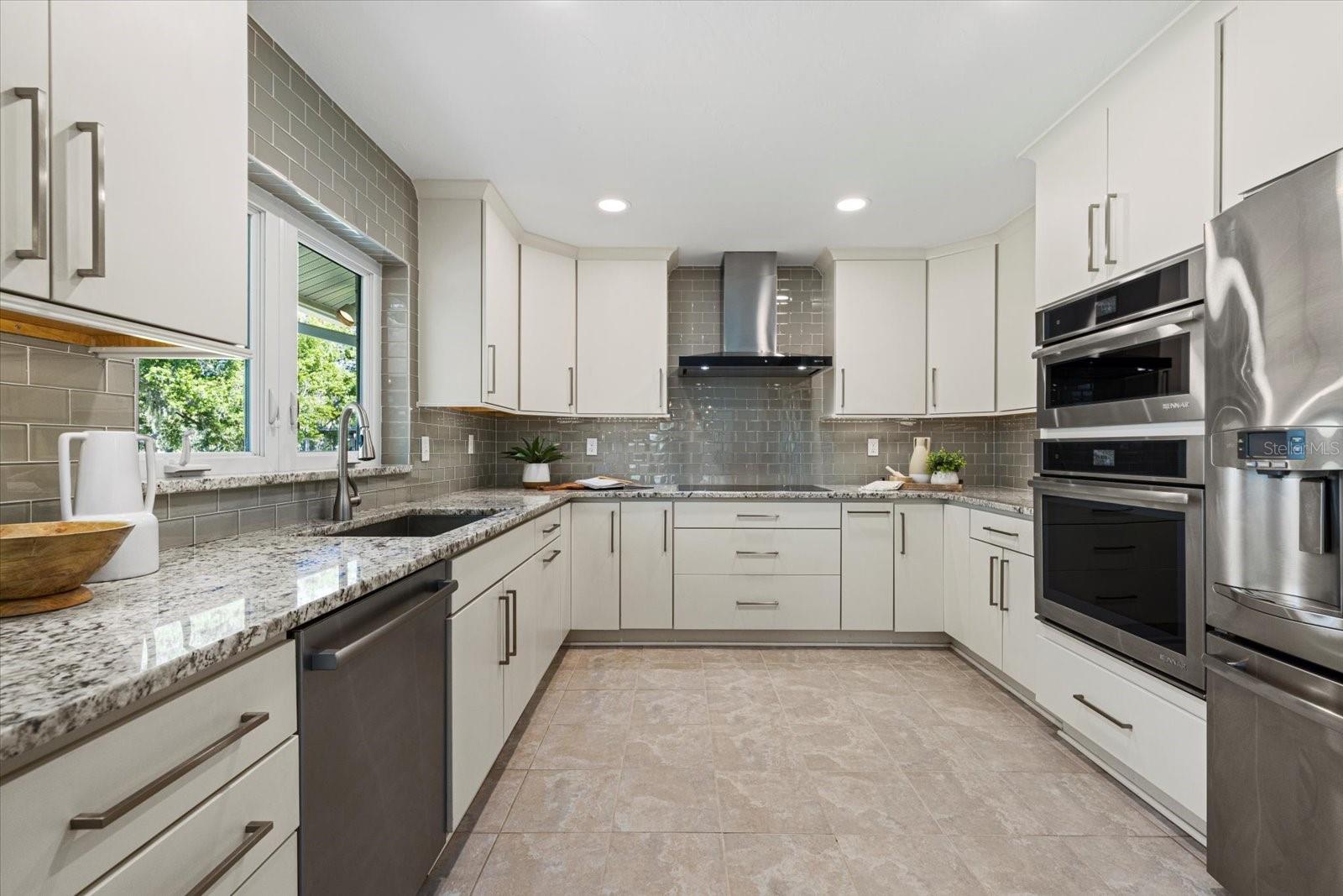 9104 68TH AVE E, BRADENTON, FL, 34202