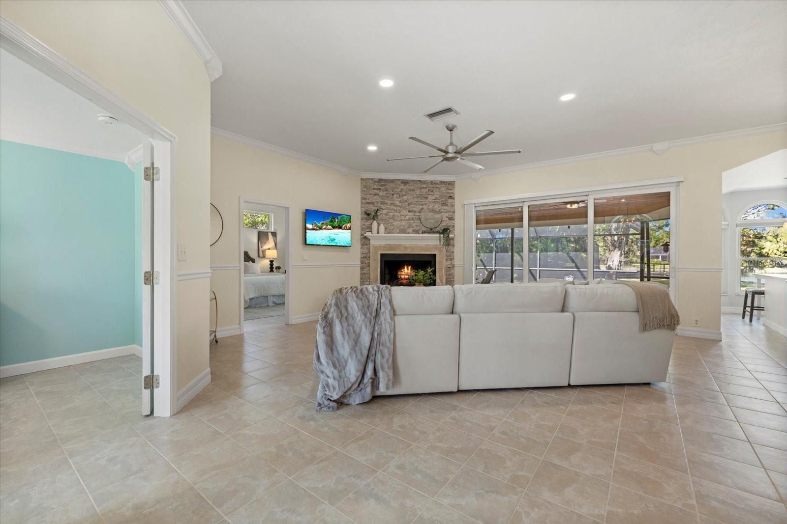 9104 68TH AVE E, BRADENTON, FL, 34202