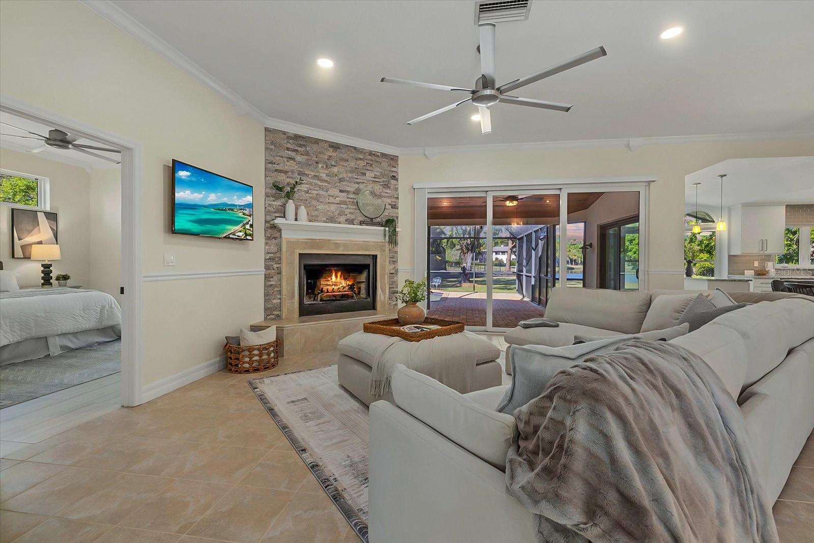 9104 68TH AVE E, BRADENTON, FL, 34202