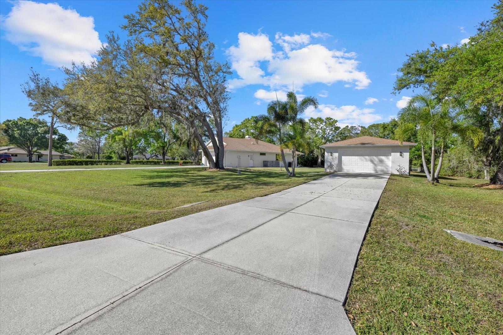 9104 68TH AVE E, BRADENTON, FL, 34202