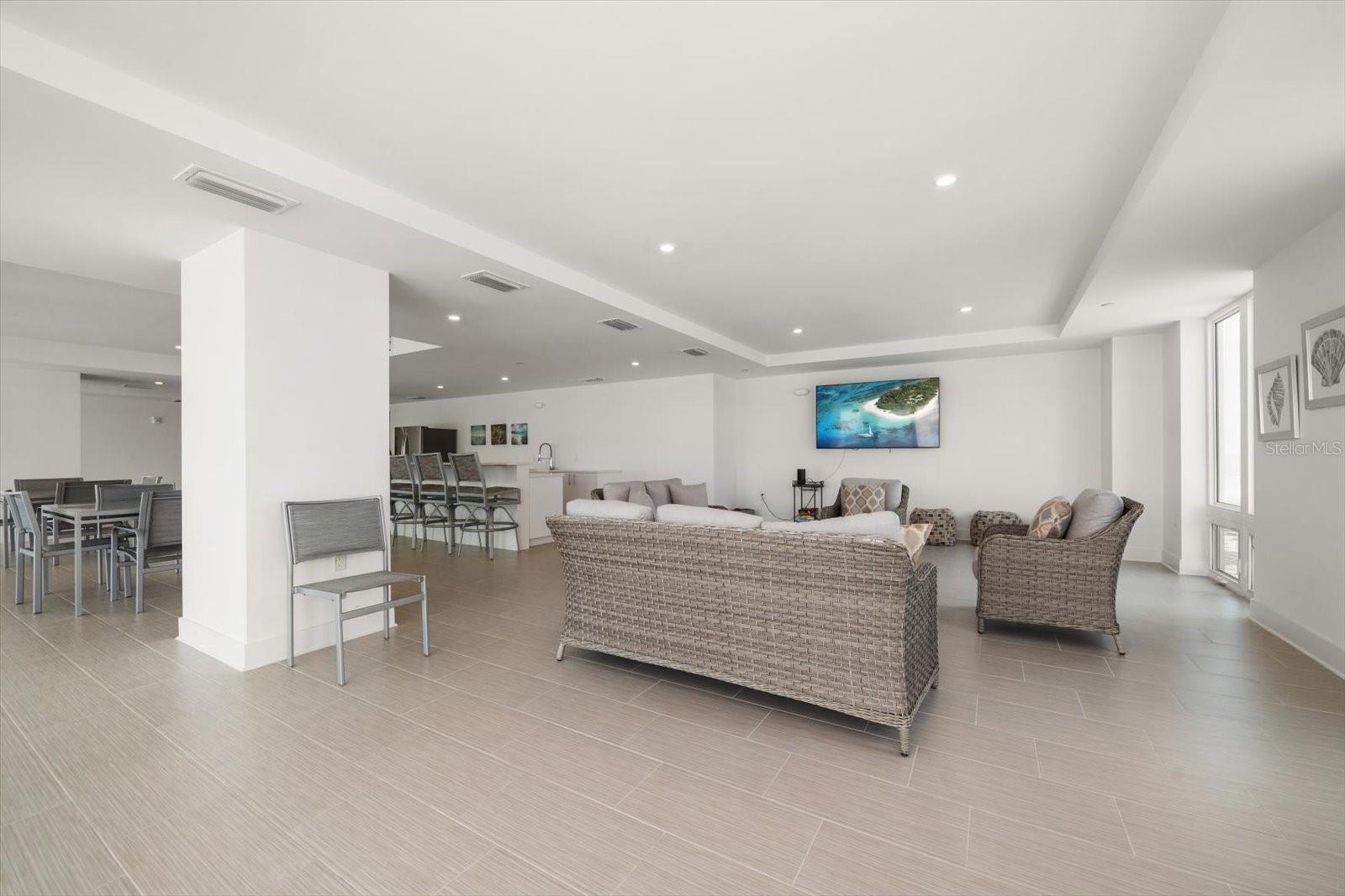 15 AVALON ST #303, CLEARWATER BEACH, FL, 33767