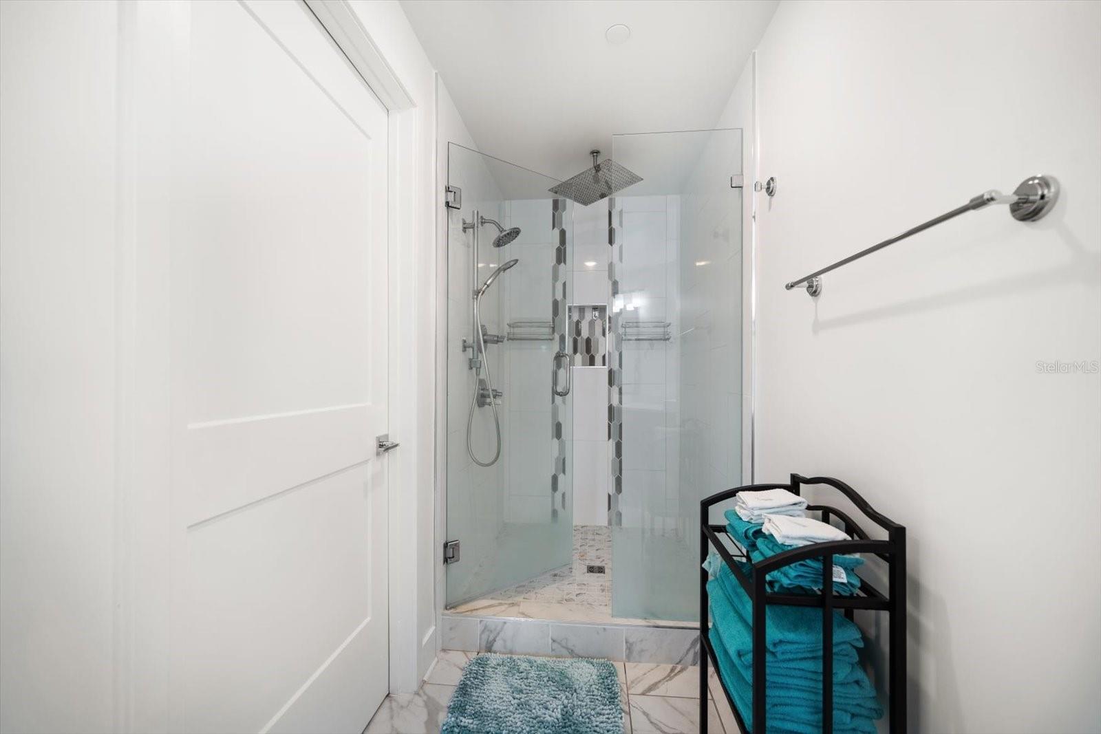 15 AVALON ST #303, CLEARWATER BEACH, FL, 33767