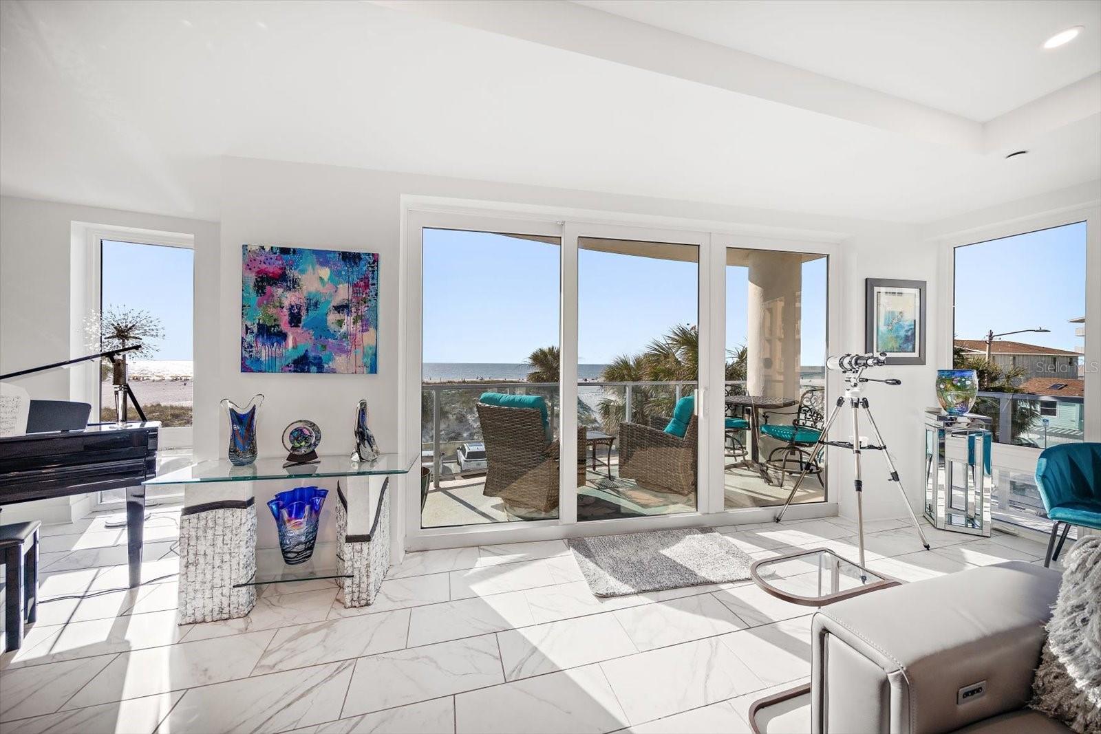 15 AVALON ST #303, CLEARWATER BEACH, FL, 33767