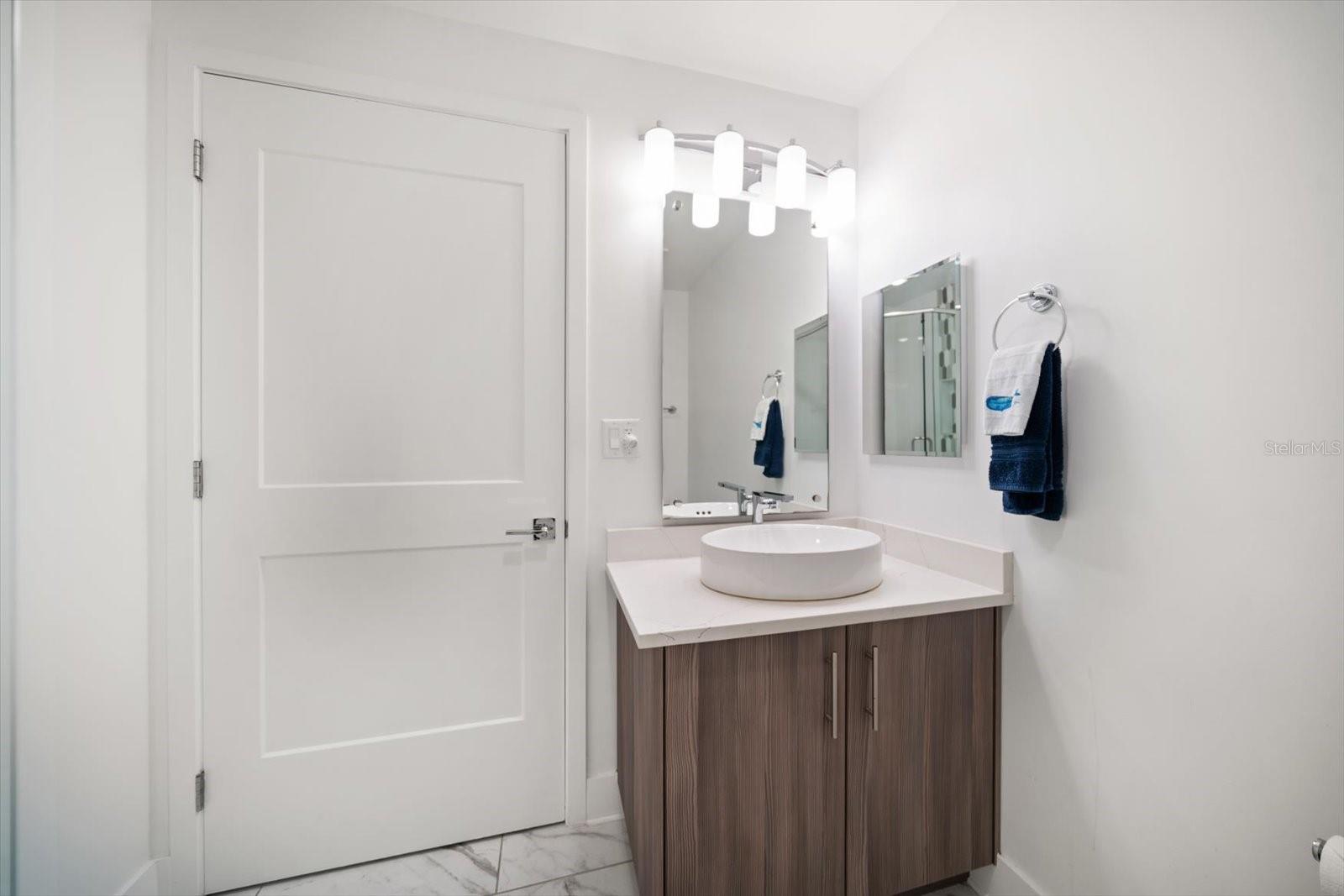 15 AVALON ST #303, CLEARWATER BEACH, FL, 33767