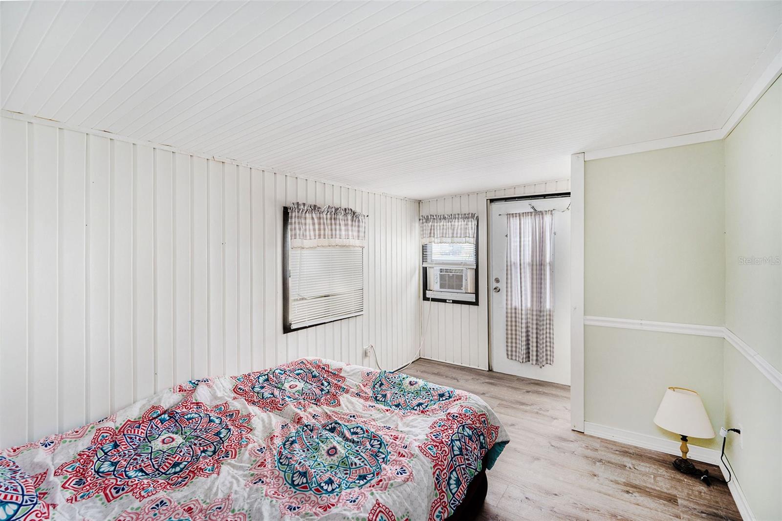 647 YAWL LN, PALM HARBOR, FL, 34683