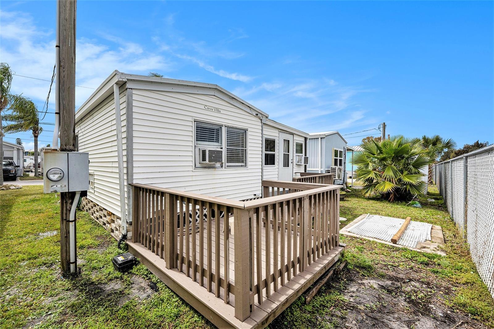 647 YAWL LN, PALM HARBOR, FL, 34683