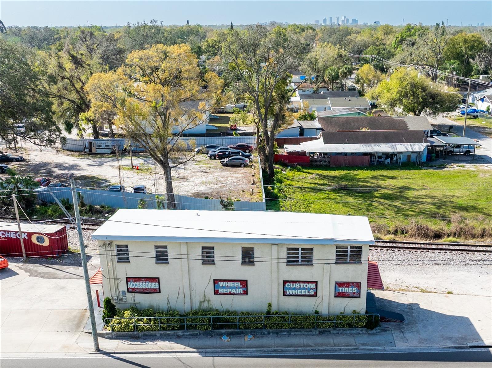 1411 E BUSCH BLVD, TAMPA, FL, 33612