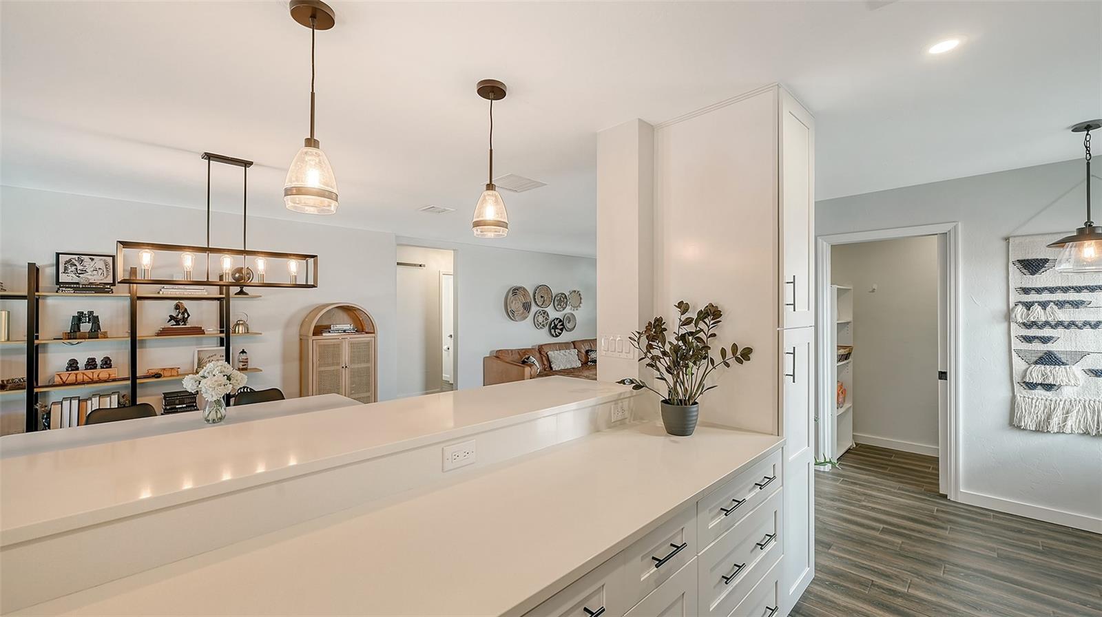 2141 HYDE PARK ST, SARASOTA, FL, 34239