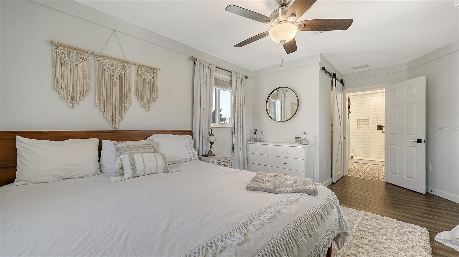 2141 HYDE PARK ST, SARASOTA, FL, 34239