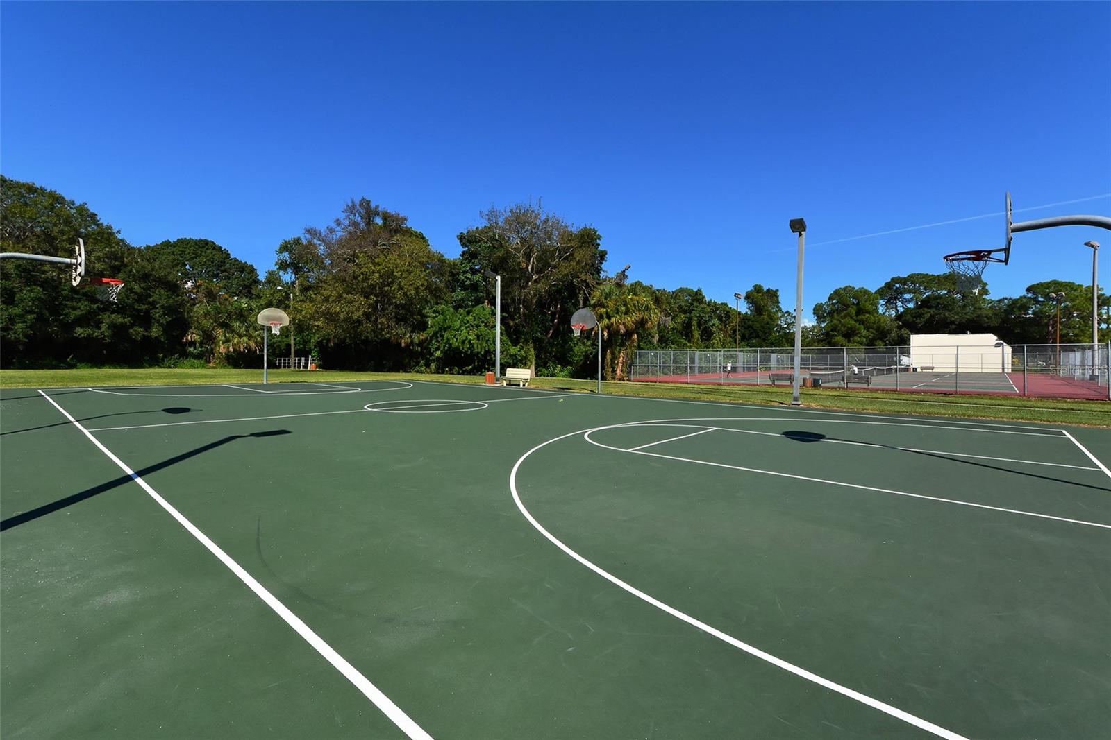 2141 HYDE PARK ST, SARASOTA, FL, 34239