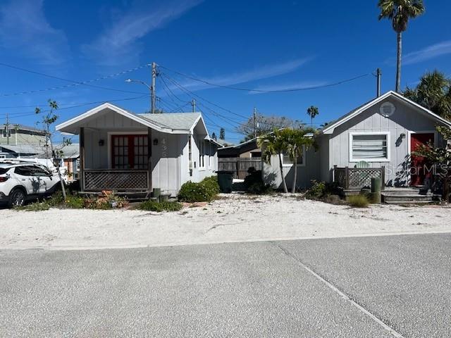433 137TH AVENUE CIR, MADEIRA BEACH, FL, 33708