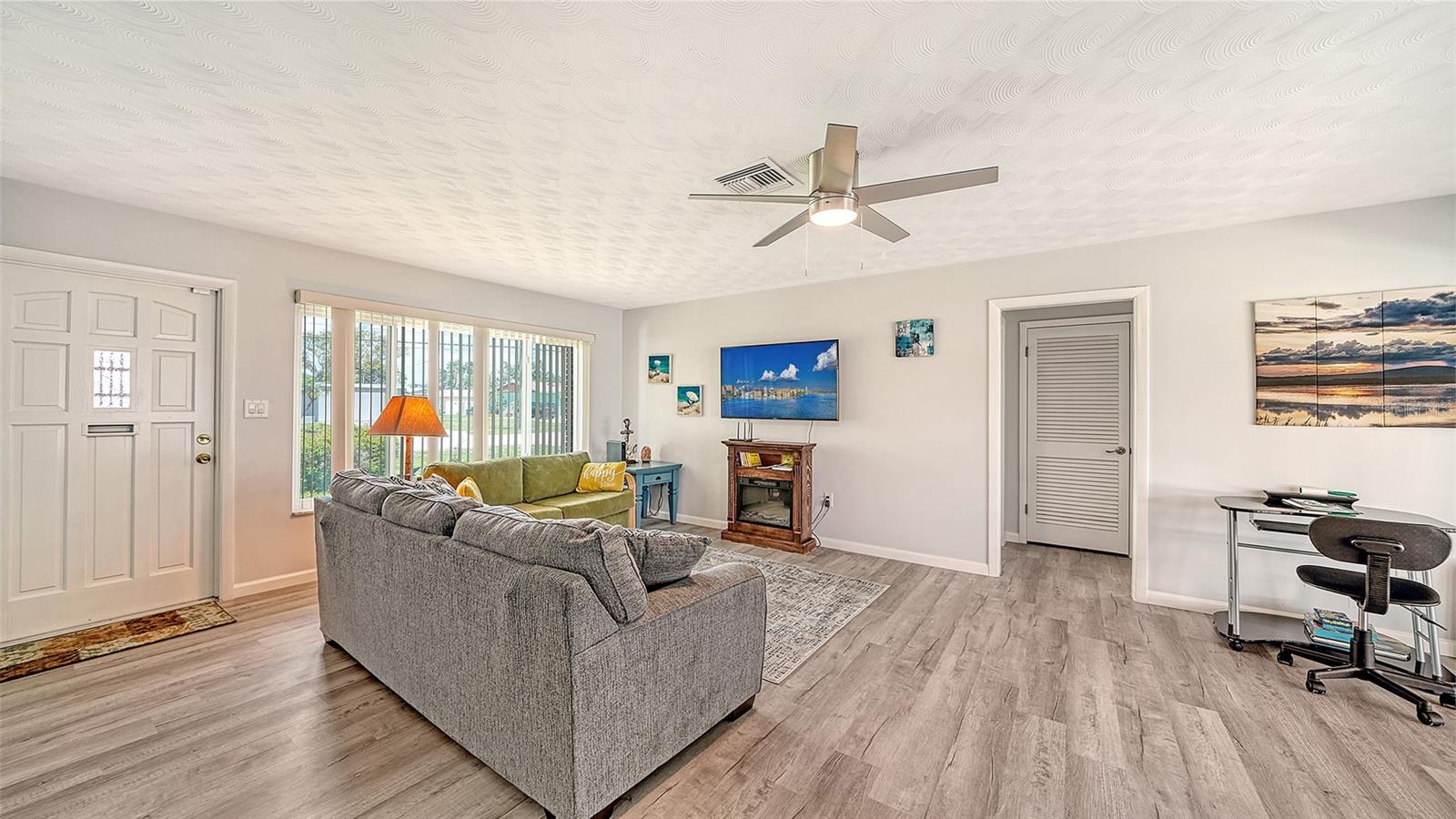 22201 OLEAN BLVD, PORT CHARLOTTE, FL, 33952