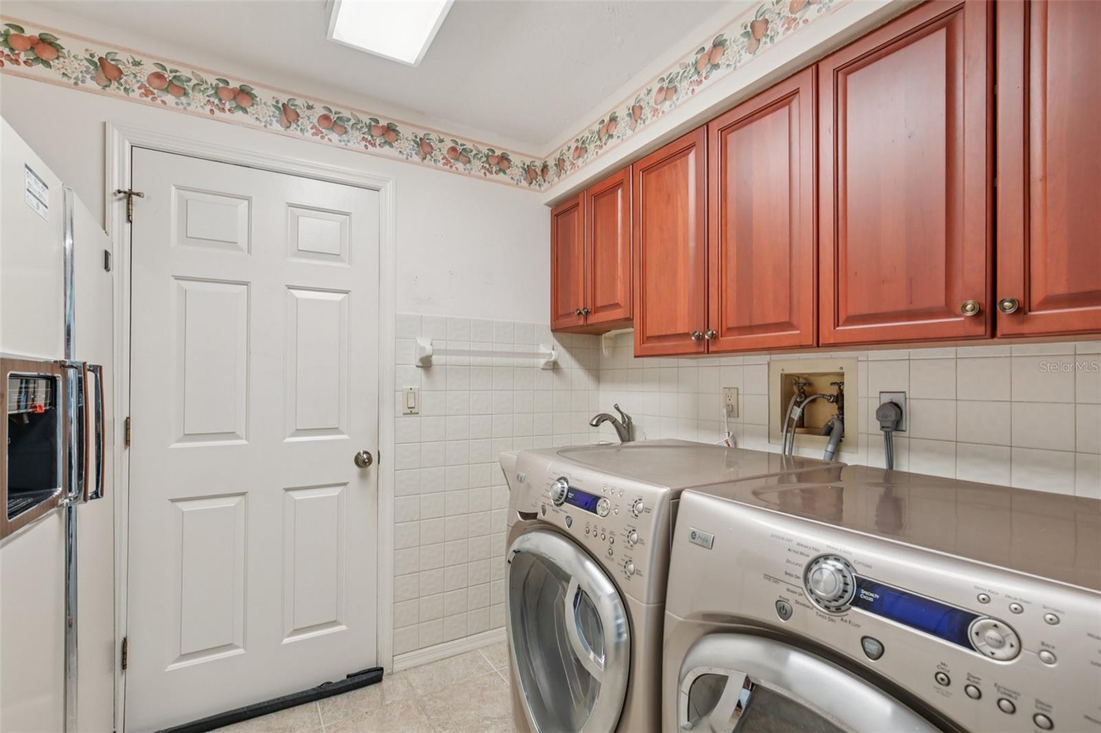 A4644103 Property Photo