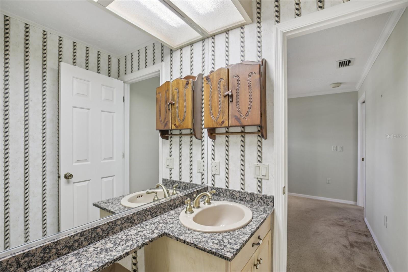 A4644103 Property Photo