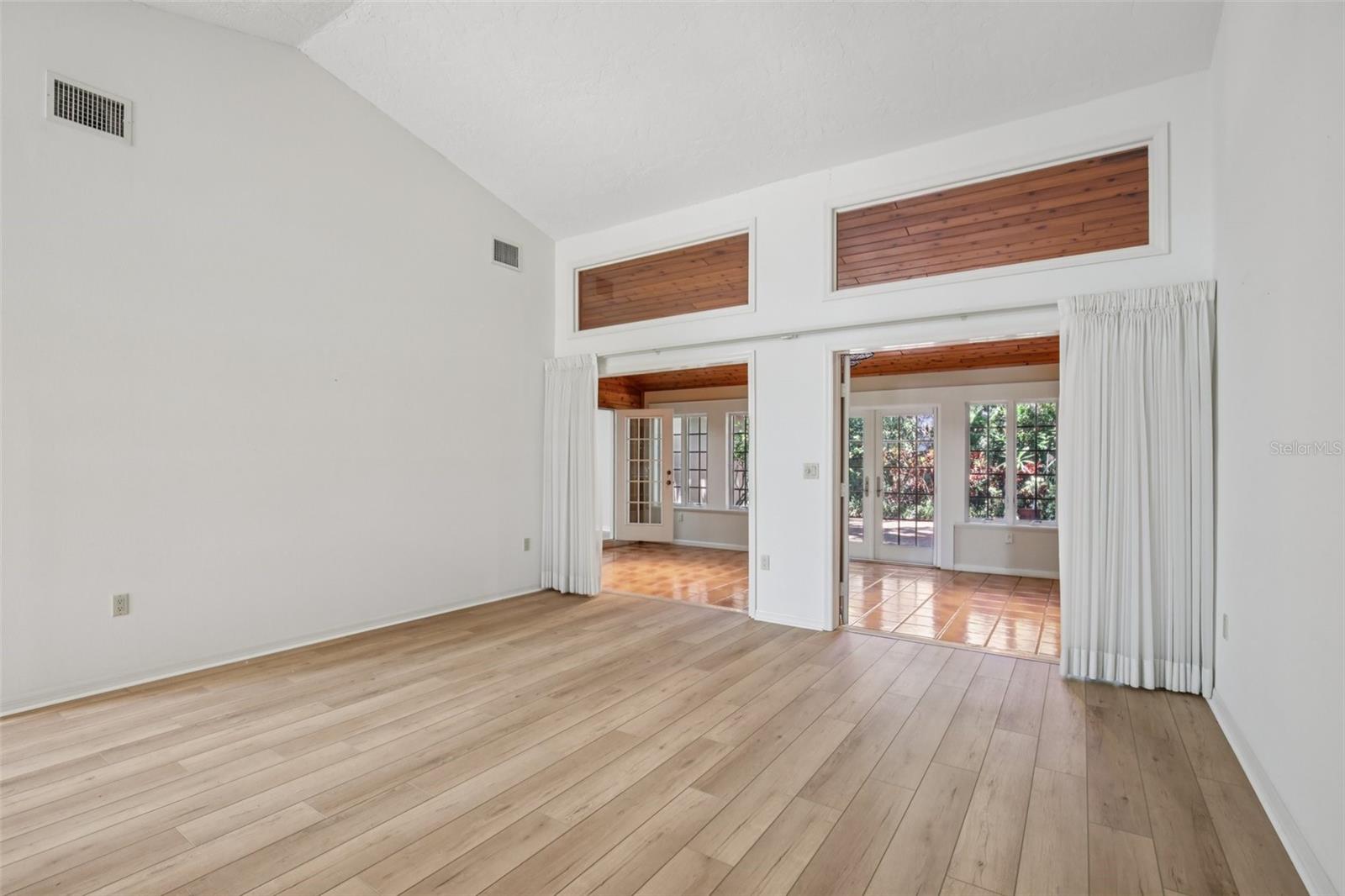 A4644103 Property Photo