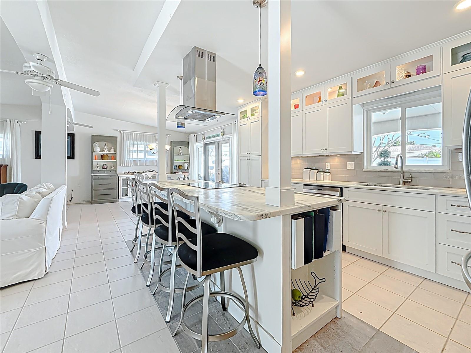 2593 W VINA DEL MAR BLVD, ST PETE BEACH, FL, 33706