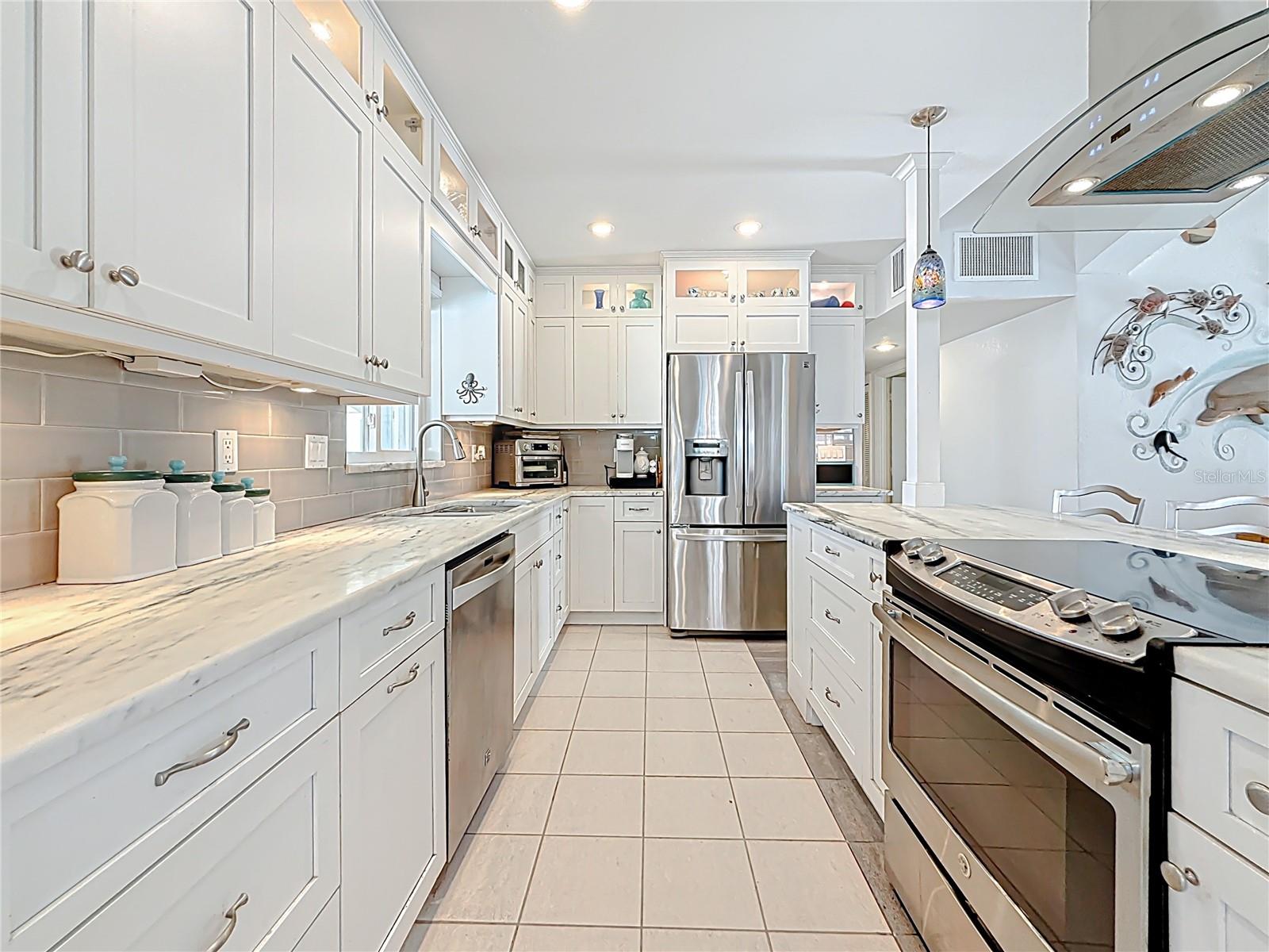 2593 W VINA DEL MAR BLVD, ST PETE BEACH, FL, 33706