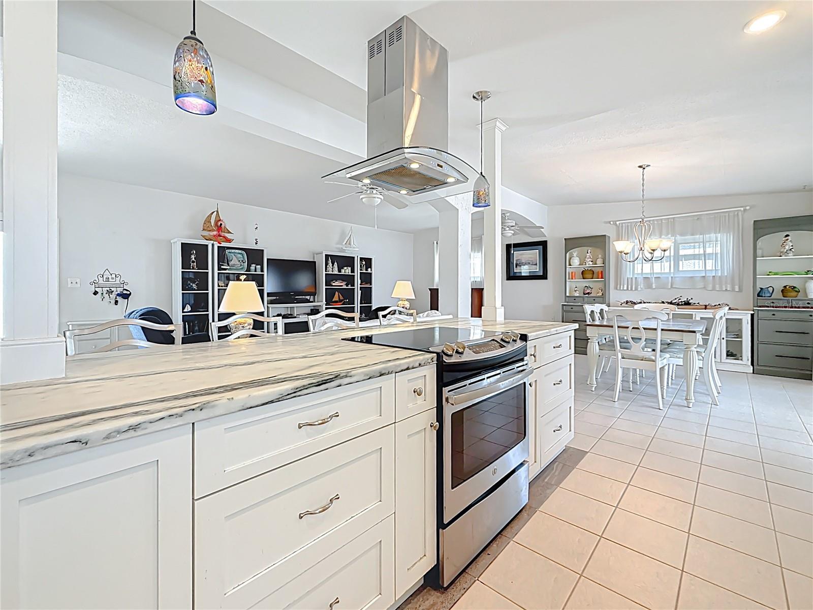 2593 W VINA DEL MAR BLVD, ST PETE BEACH, FL, 33706