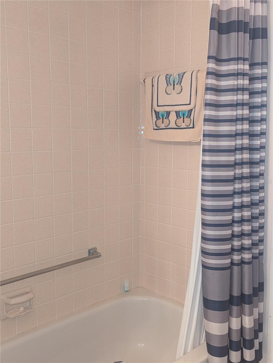 L4951380 Property Photo