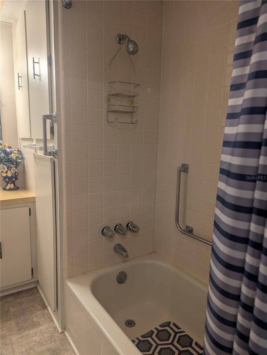 L4951380 Property Photo