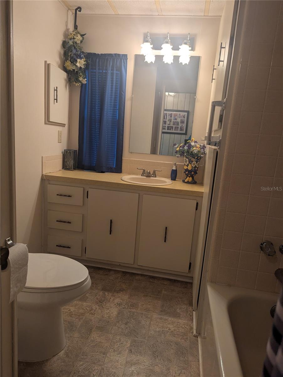 L4951380 Property Photo