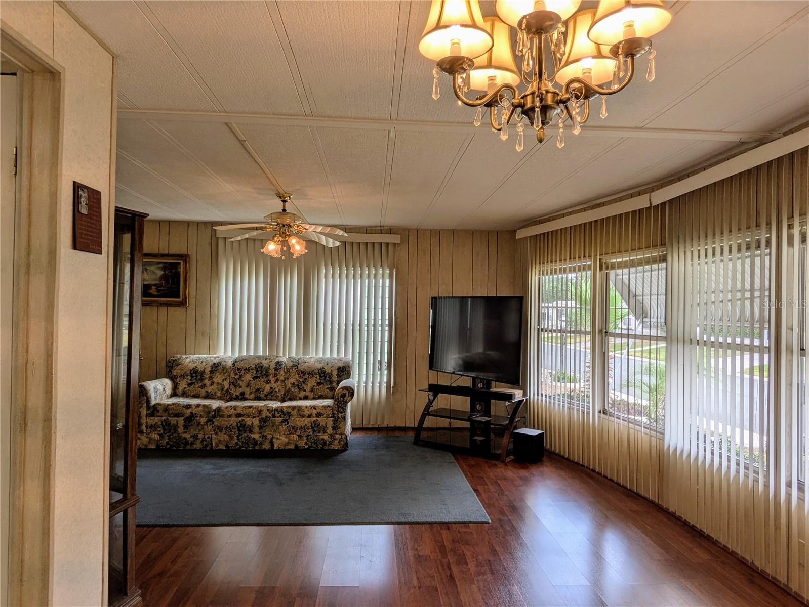 L4951380 Property Photo