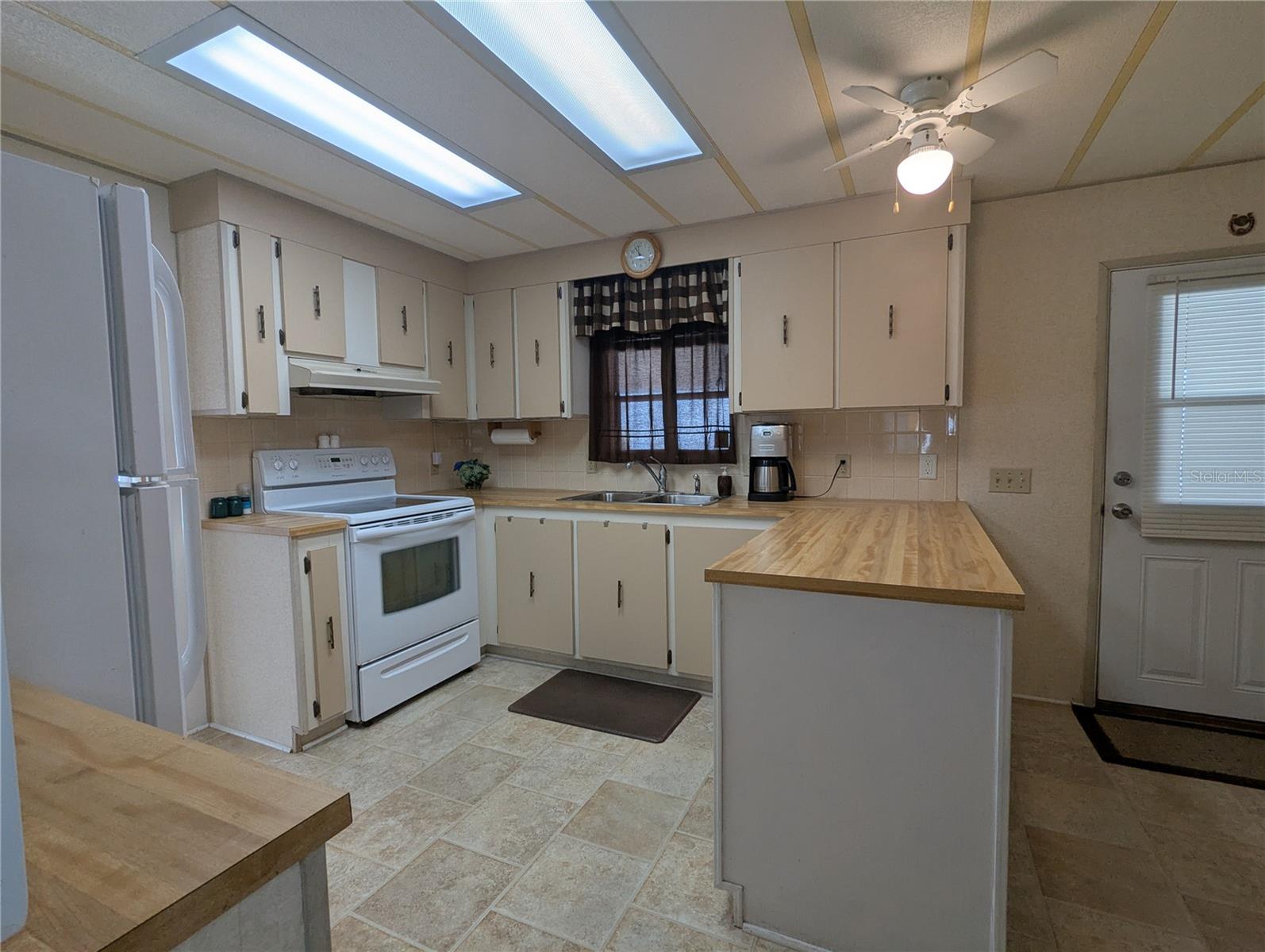 L4951380 Property Photo