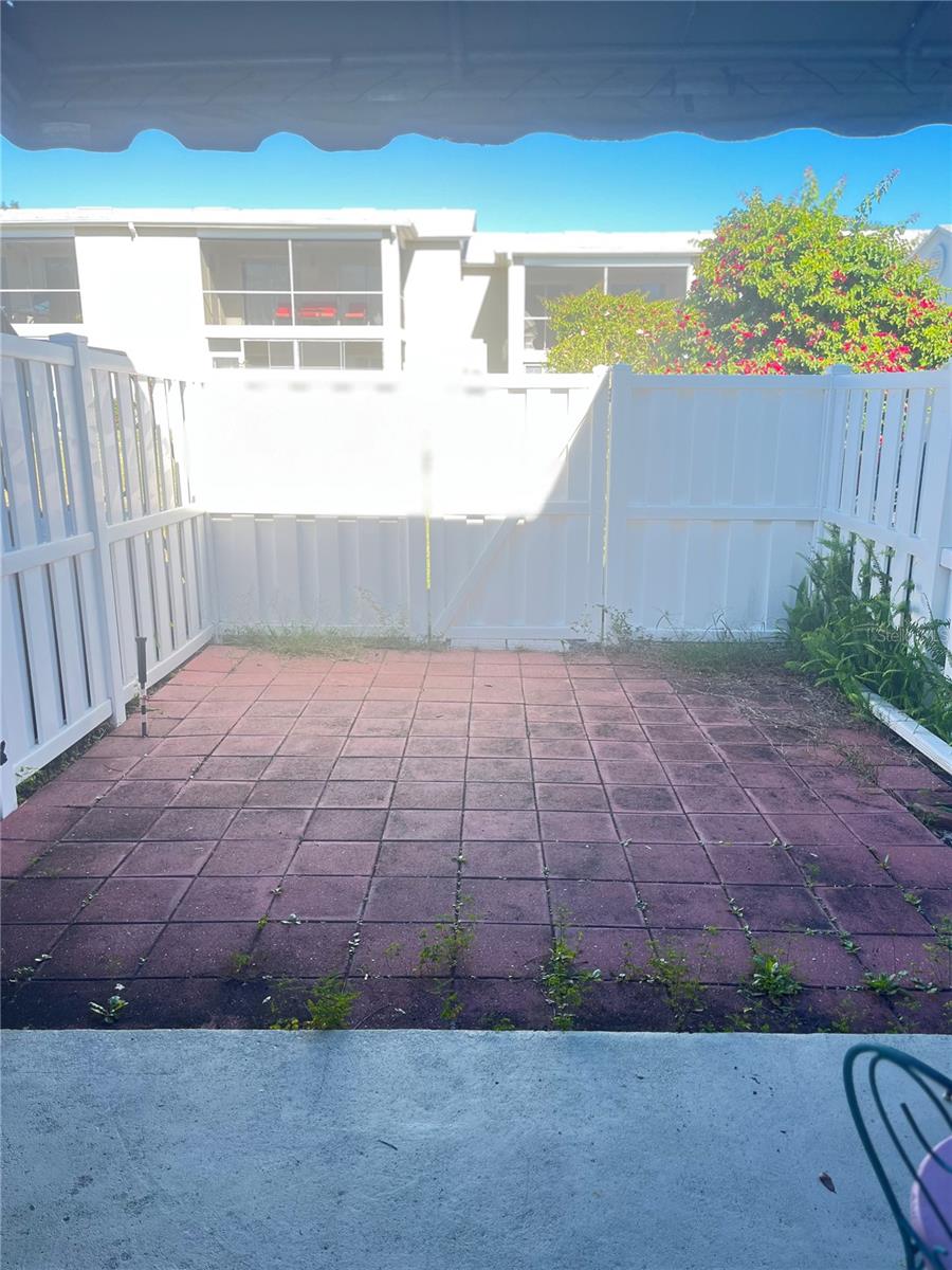 689 LAKE HOWARD DR NW #1E, WINTER HAVEN, FL, 33880