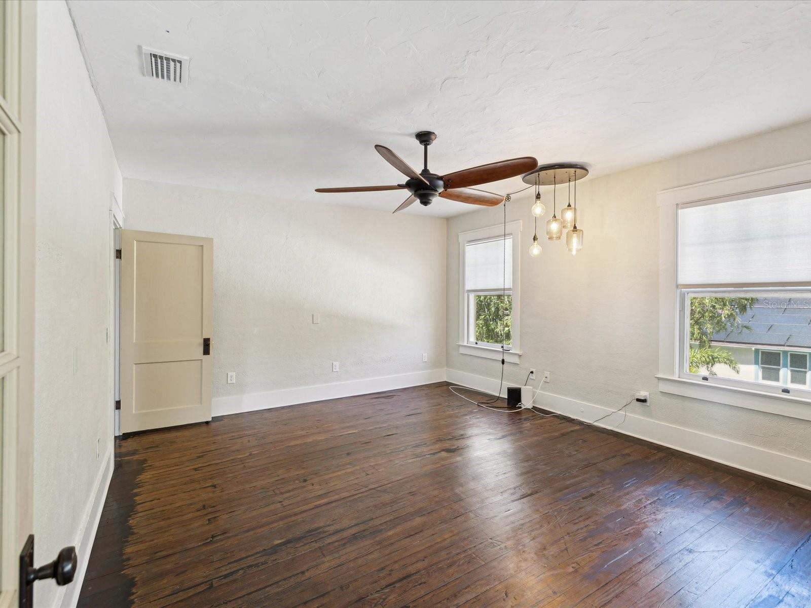 1825 S 2ND STREET, ST PETERSBURG, FL, 33705
