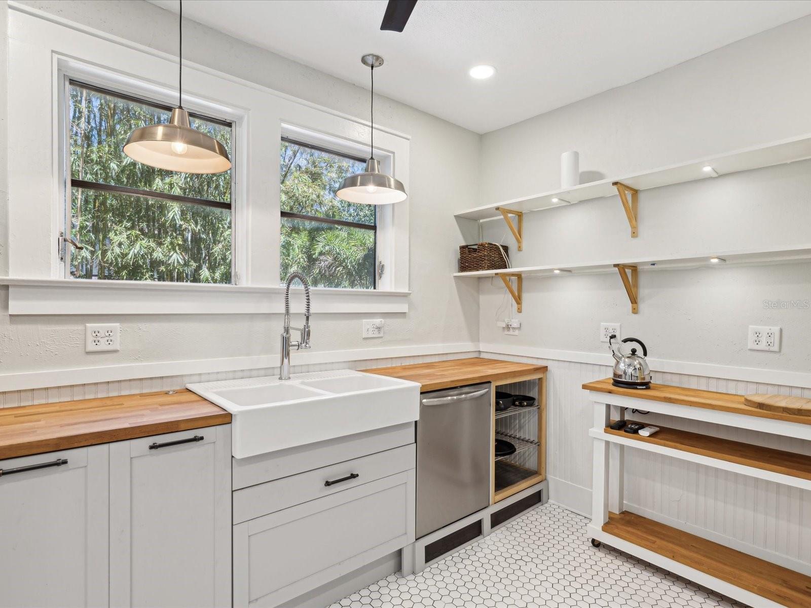 1825 S 2ND STREET, ST PETERSBURG, FL, 33705