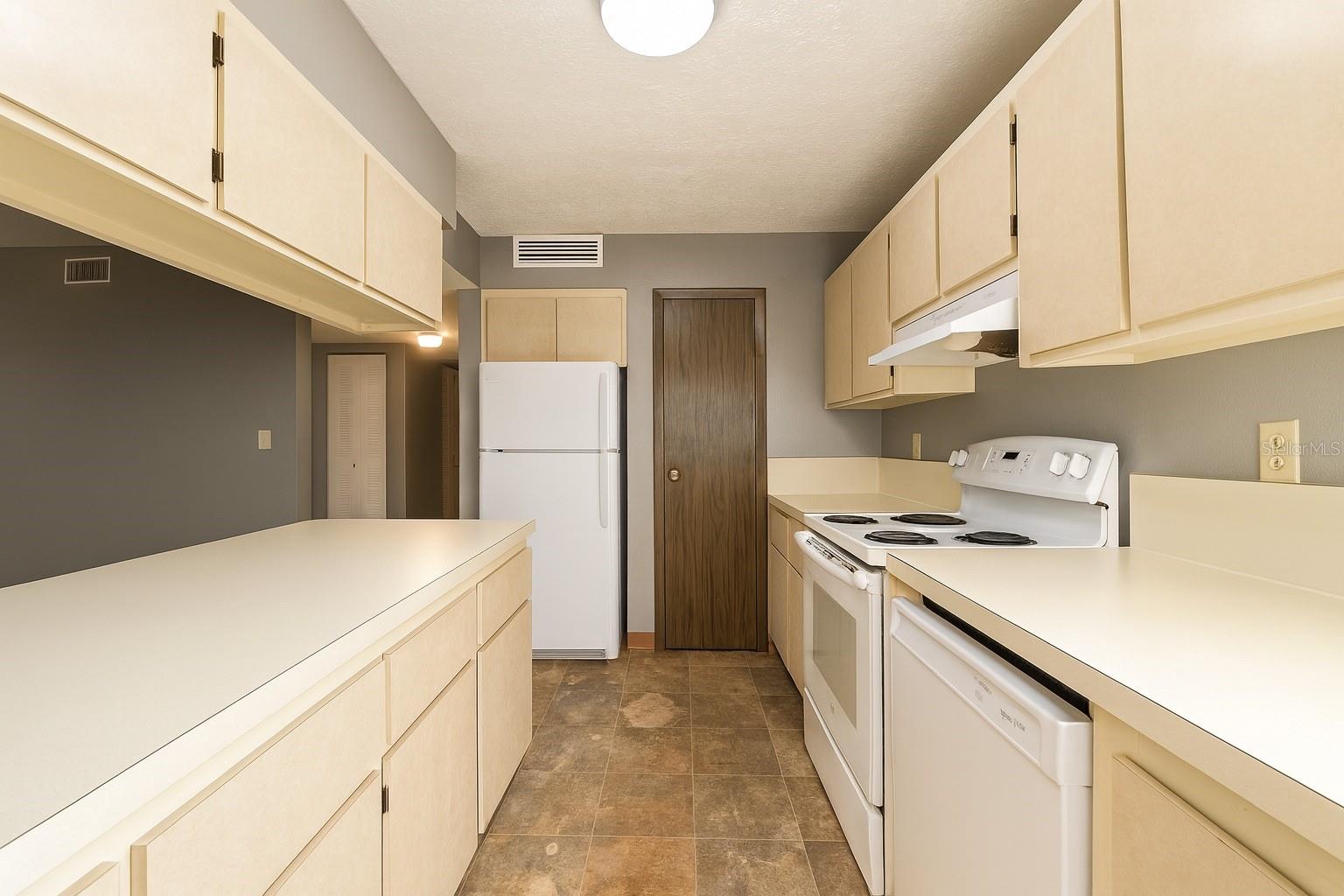 GC528984 Property Photo