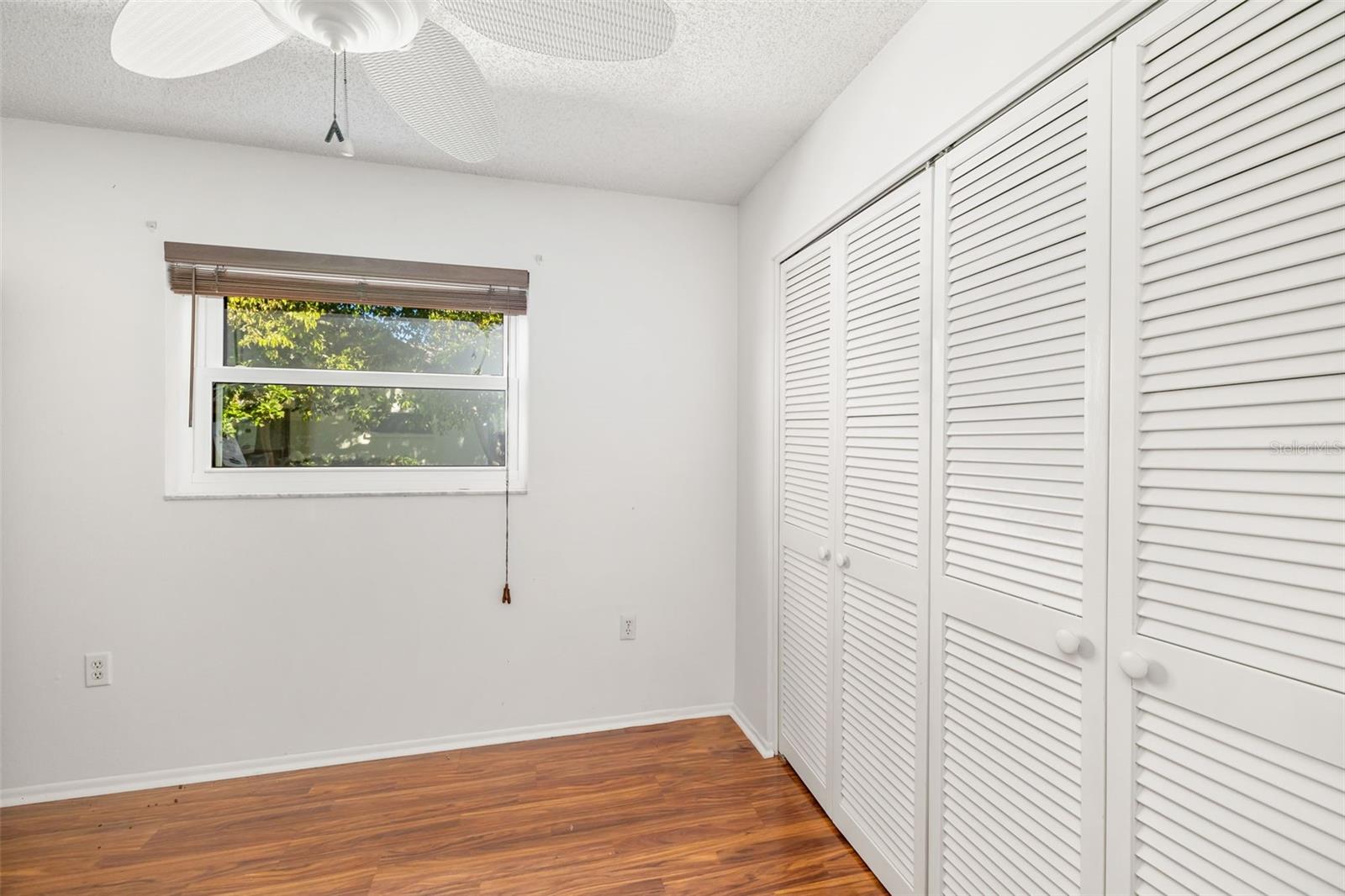 1525 FLEETWOOD DR, SARASOTA, FL, 34232