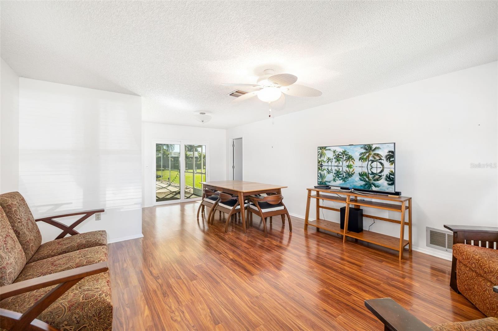 1525 FLEETWOOD DR, SARASOTA, FL, 34232