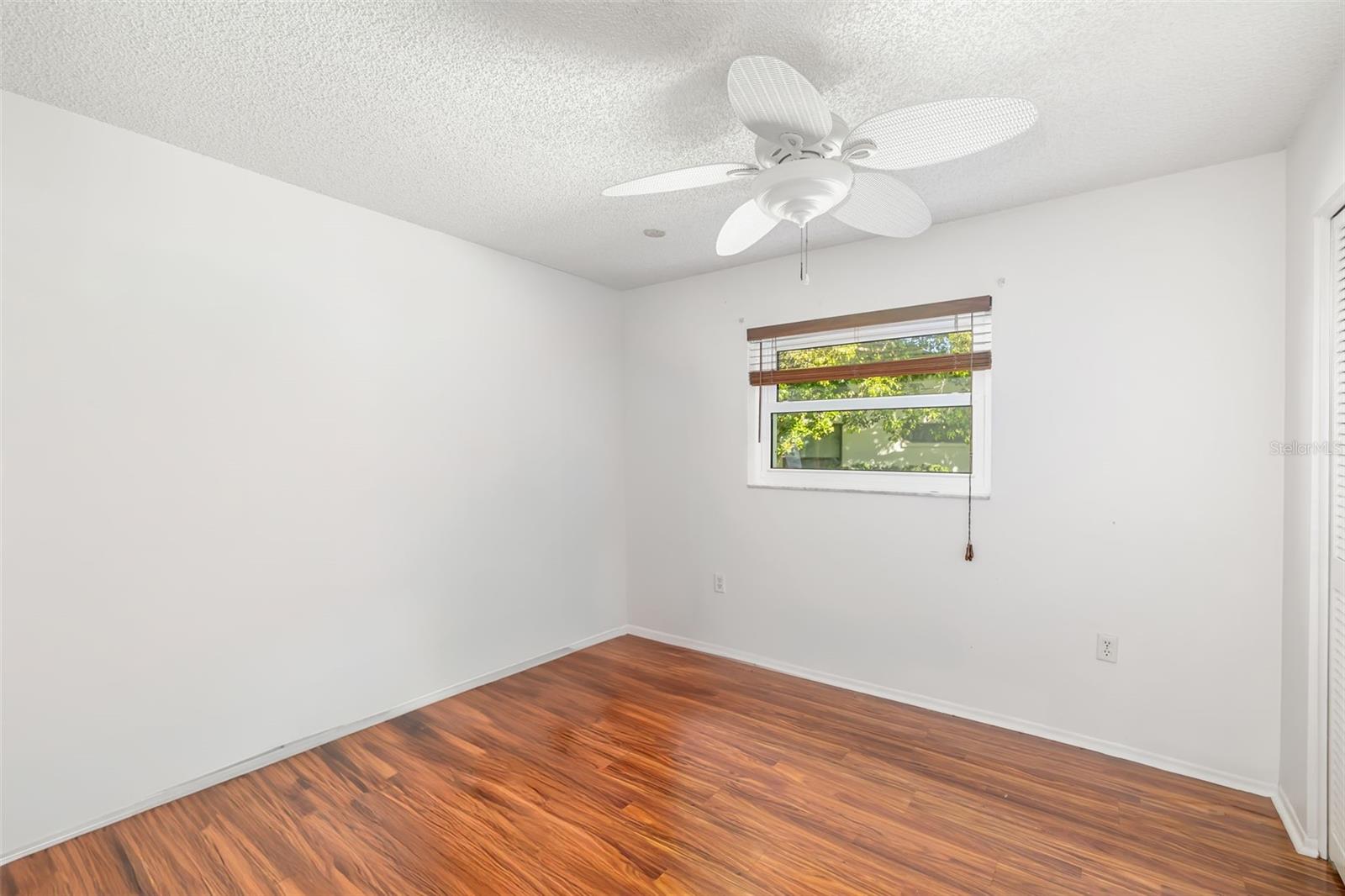 1525 FLEETWOOD DR, SARASOTA, FL, 34232