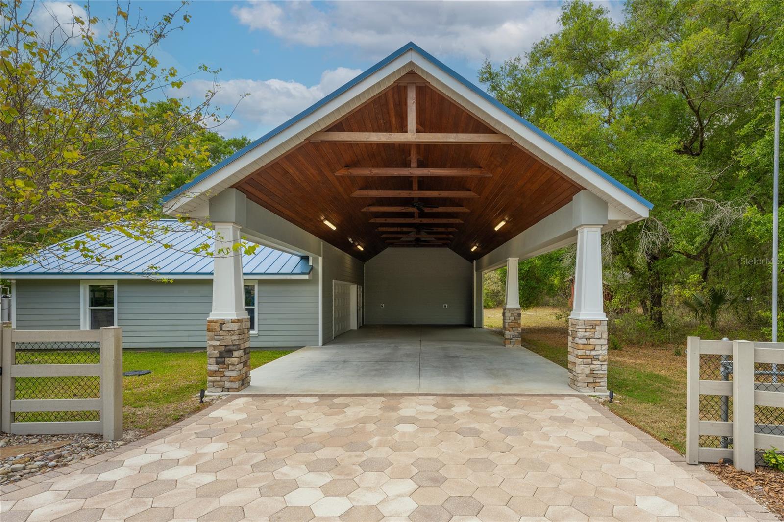 2240 W DALE CIR, DELAND, FL, 32720