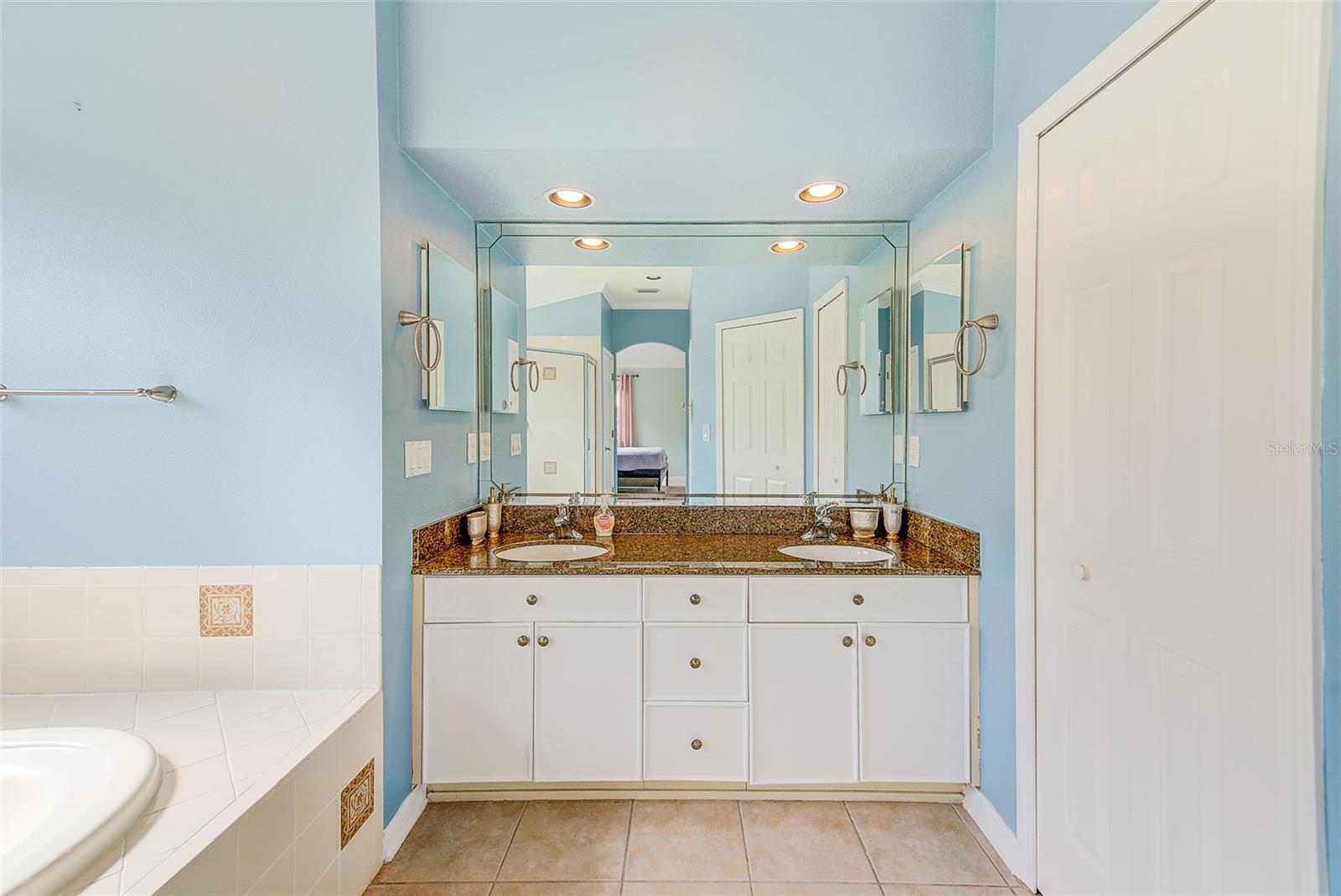 10708 CORY LAKE DR, TAMPA, FL, 33647