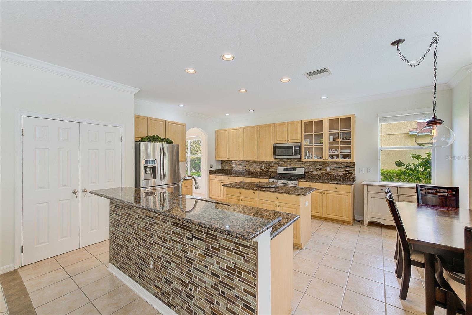 10708 CORY LAKE DR, TAMPA, FL, 33647