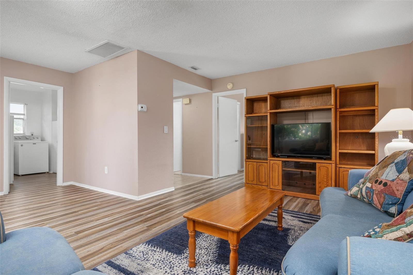 5512 RIVERBLUFF CIR #V-16, SARASOTA, FL, 34231